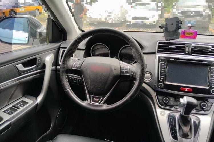 Used Haval H6 2015 Sport Edition 1.5T Automatic Two-Wheel Drive Luxury Model Steering Wheel