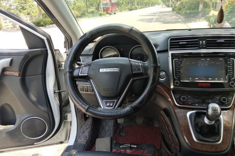 Used Haval H6 2015 Revised Version Sport Edition 1.5T Manual Transmission Two-Wheel Drive Elite Grade Steering Wheel