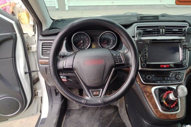 Used Haval H6 2015 Revised Version Sport Edition 1.5T Manual Transmission Two-Wheel Drive Elite Grade Steering Wheel