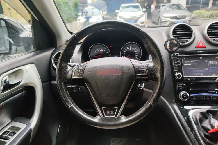 Used Haval H6 2015 Upgraded Model 1.5T Manual Two-Wheel Drive Elite Version Steering Wheel