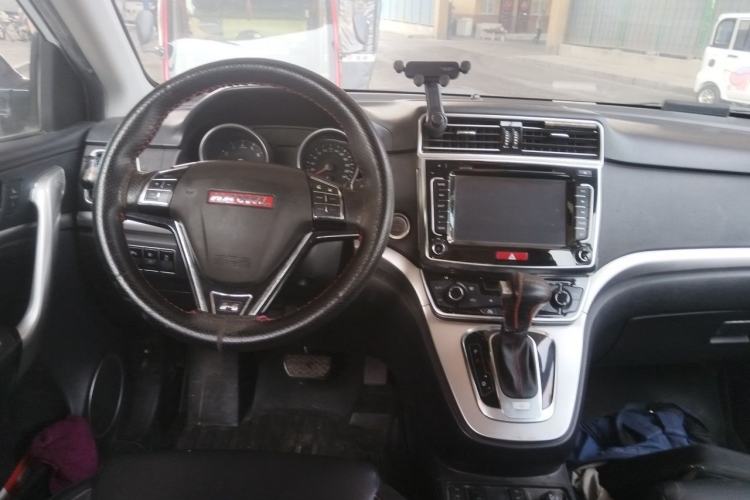 Used Haval H6 2015 Sport Edition 1.5T Automatic Two-Wheel Drive Luxury Model Steering Wheel