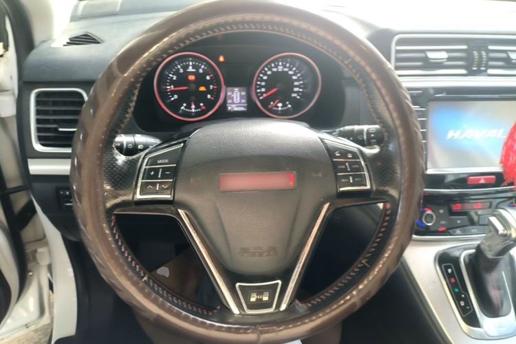 Used Haval H6 2015 Sport Edition 1.5T Automatic Two-Wheel Drive Luxury Model Steering Wheel