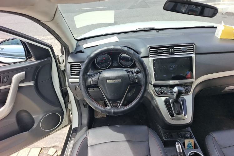 Used Haval H6 2015 Sport Edition 1.5T Automatic Two-Wheel Drive Luxury Model Steering Wheel