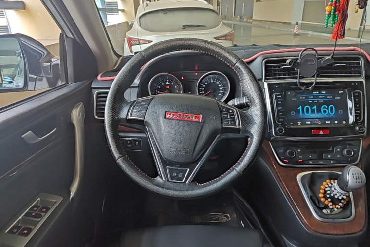 Used Haval H6 2015 Revised Version Sport Edition 1.5T Manual Transmission Two-Wheel Drive Elite Grade Steering Wheel