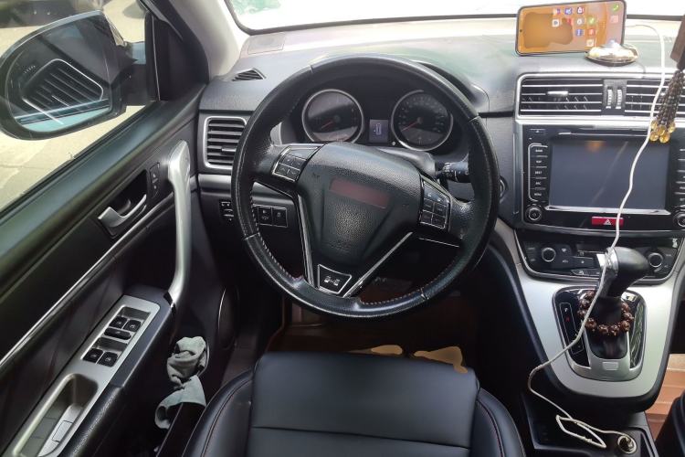 Used Haval H6 2015 Sport Edition 1.5T Automatic Two-Wheel Drive Luxury Model Steering Wheel