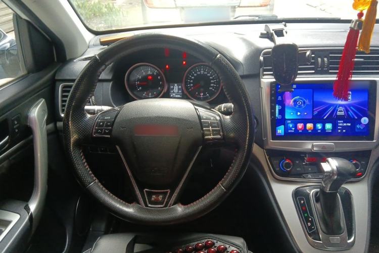 Used Haval H6 2015 Sport Edition 1.5T Automatic Two-Wheel Drive Luxury Model Steering Wheel