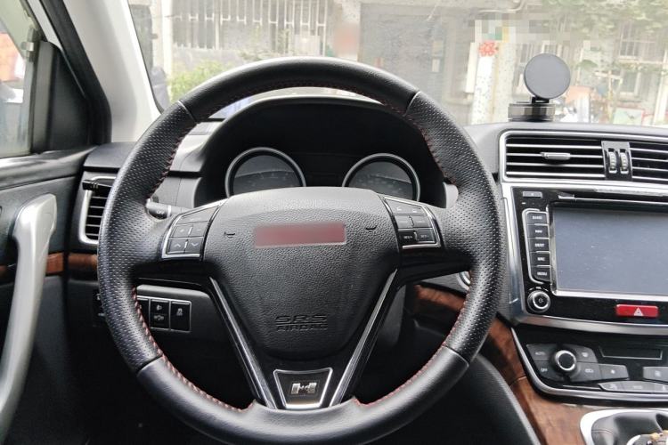 Used Haval H6 2015 Revised Version Sport Edition 1.5T Manual Transmission Two-Wheel Drive Elite Grade Steering Wheel