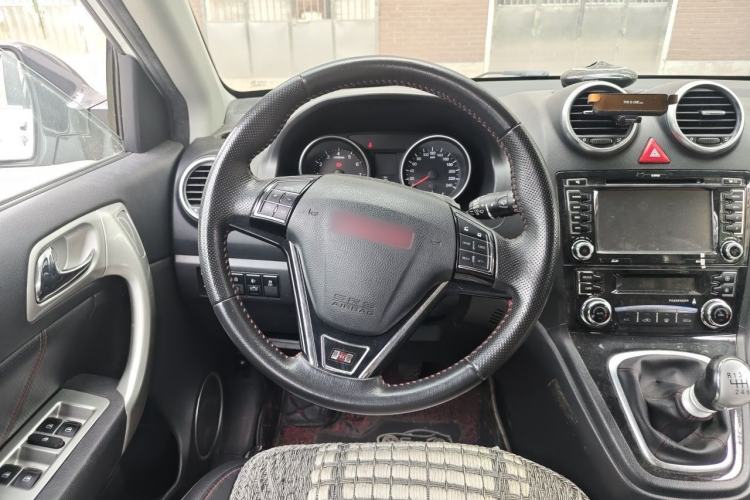 Used Haval H6 2015 Upgraded Model 1.5T Manual Two-Wheel Drive Elite Version Steering Wheel