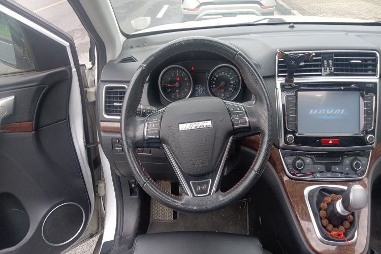Used Haval H6 2015 Revised Version Sport Edition 1.5T Manual Transmission Two-Wheel Drive Elite Grade Steering Wheel
