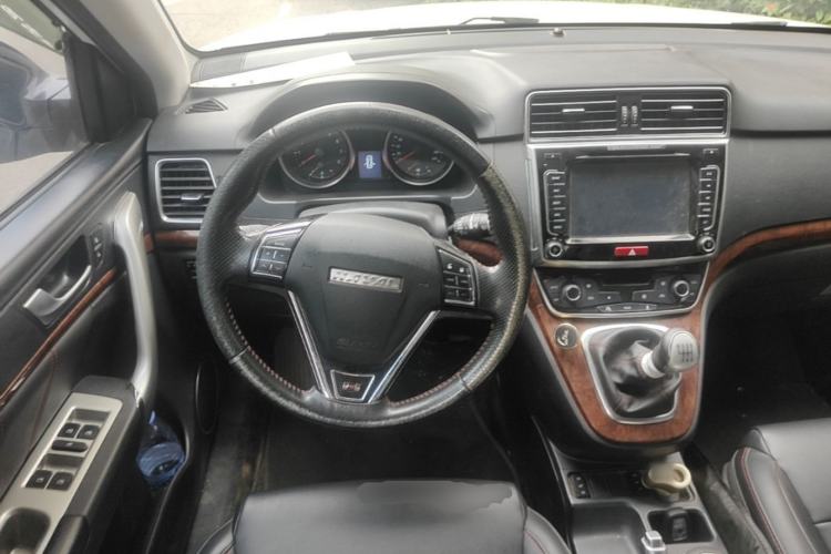 Used Haval H6 2015 Revised Version Sport Edition 1.5T Manual Transmission Two-Wheel Drive Elite Grade Steering Wheel