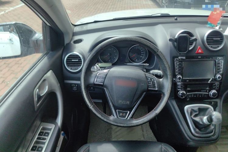 Used Haval H6 2015 Upgraded Model 1.5T Manual Two-Wheel Drive Elite Version Steering Wheel