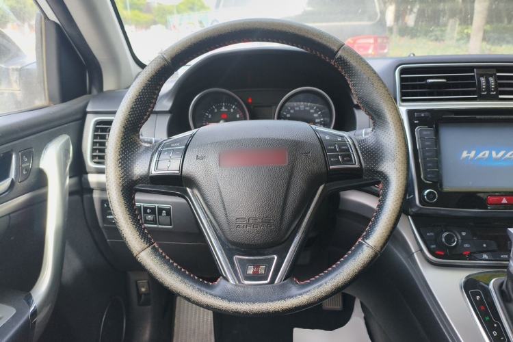 Used Haval H6 2015 Sport Edition 1.5T Automatic Two-Wheel Drive Luxury Model Steering Wheel