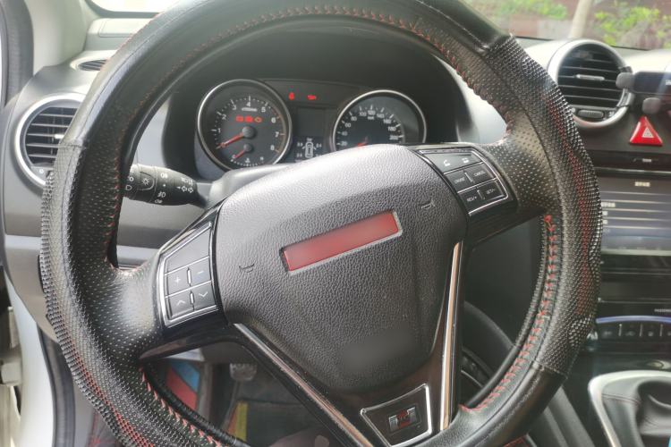 Used Haval H6 2015 Upgraded Model 1.5T Manual Two-Wheel Drive Elite Version Steering Wheel