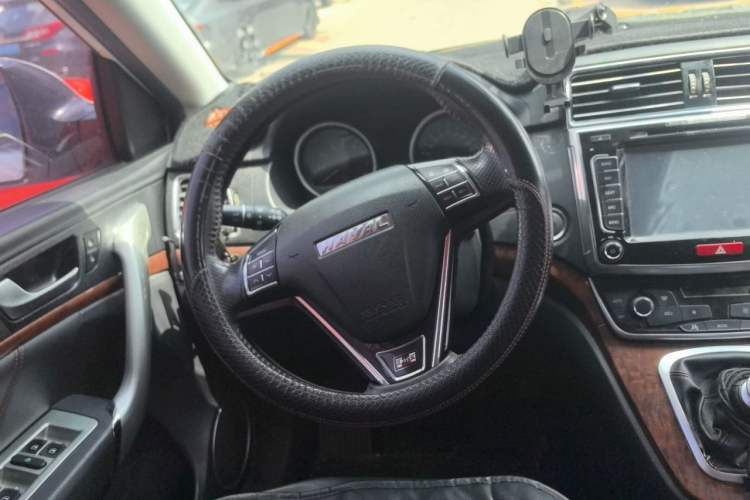 Used Haval H6 2015 Sport Edition 1.5T Manual Two-Wheel Drive Elite Model Steering Wheel