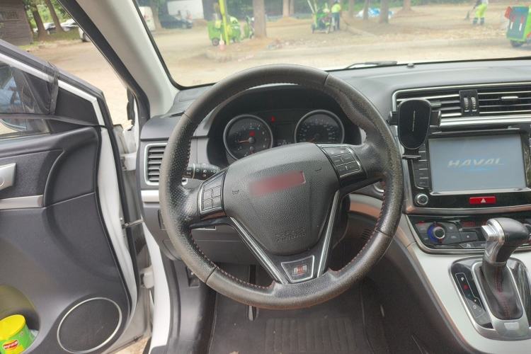 Used Haval H6 2015 Sport Edition 1.5T Automatic Two-Wheel Drive Luxury Model Steering Wheel