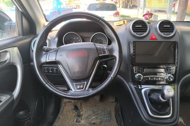 Used Haval H6 2015 Upgraded Model 1.5T Manual Two-Wheel Drive Elite Version Steering Wheel
