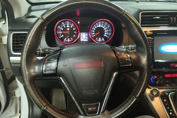 Used Haval H6 2015 Sport Edition 1.5T Automatic Two-Wheel Drive Luxury Model Steering Wheel