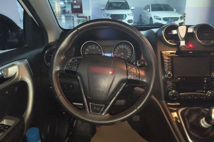 Used Haval H6 2015 Upgraded Model 1.5T Manual Two-Wheel Drive Elite Version Steering Wheel