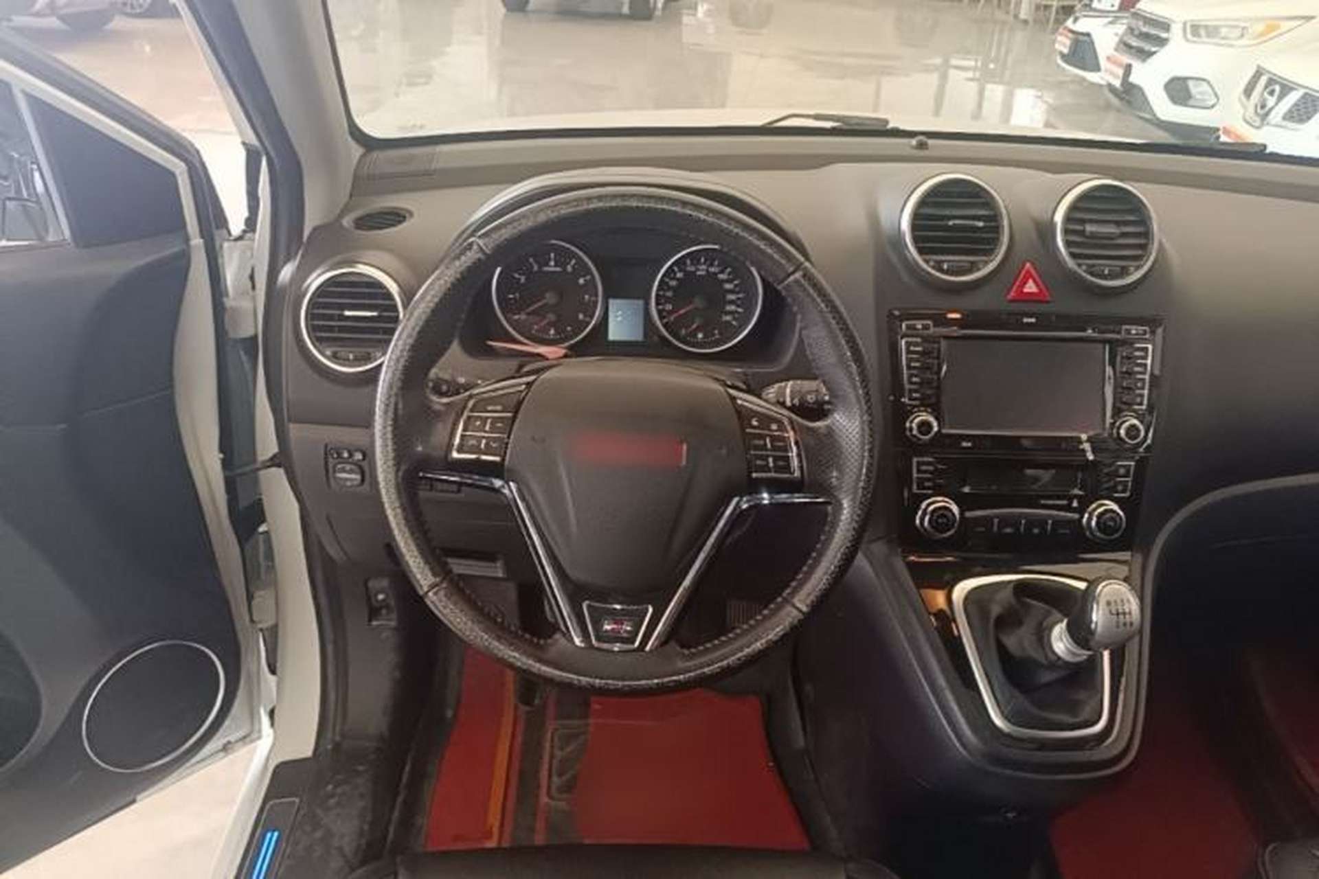 Used Haval H6 2015 Upgraded Model 1.5T Manual Two-Wheel Drive Elite Version Steering Wheel