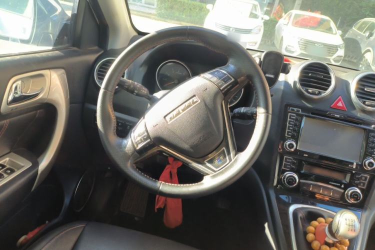 Used Haval H6 2015 Upgraded Model 1.5T Manual Two-Wheel Drive Elite Version Steering Wheel