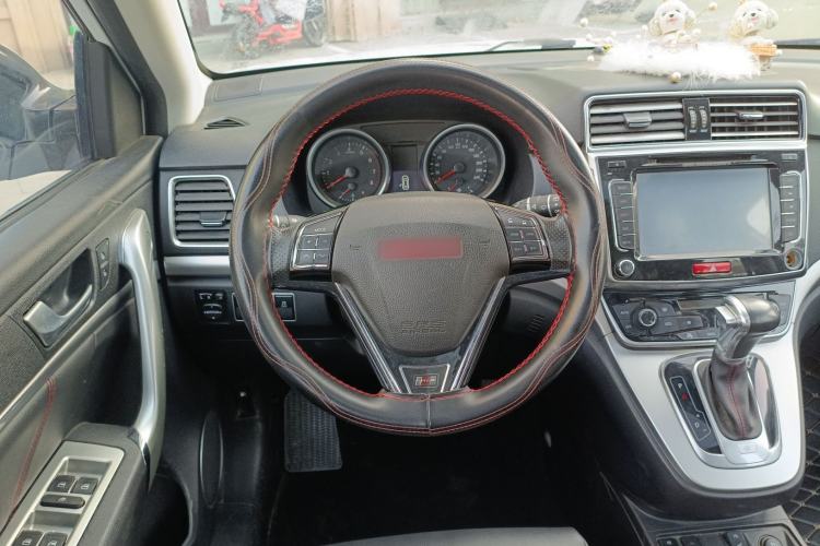 Used Haval H6 2015 Sport Edition 1.5T Automatic Two-Wheel Drive Luxury Model Steering Wheel