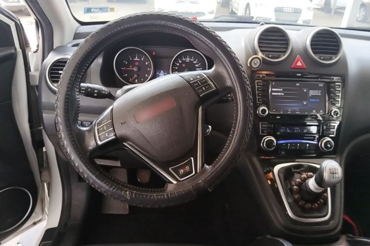 Used Haval H6 2015 Upgraded Model 1.5T Manual Two-Wheel Drive Elite Version Steering Wheel