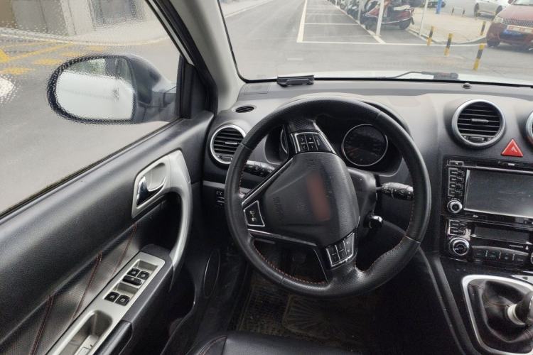 Used Haval H6 2015 Upgraded Model 1.5T Manual Two-Wheel Drive Elite Version Steering Wheel