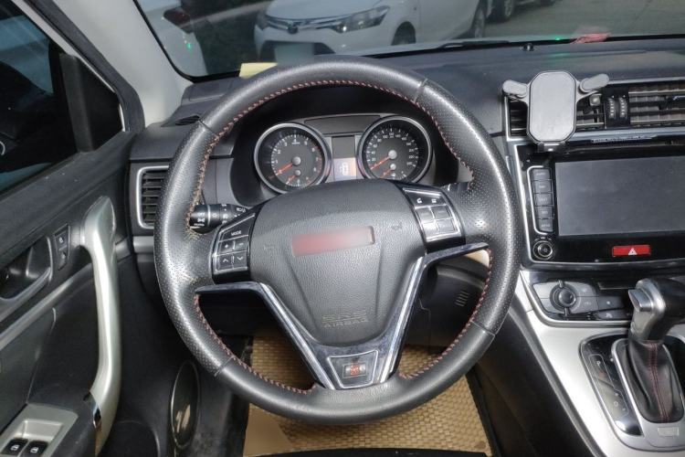 Used Haval H6 2015 Sport Edition 1.5T Automatic Two-Wheel Drive Luxury Model Steering Wheel
