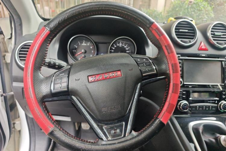 Used Haval H6 2015 Upgraded Model 1.5T Manual Two-Wheel Drive Elite Version Steering Wheel