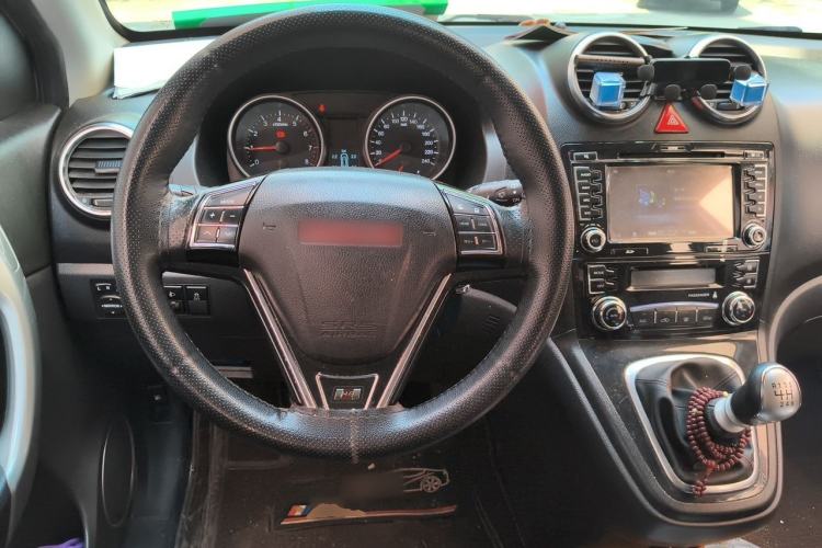 Used Haval H6 2015 Upgraded Model 1.5T Manual Two-Wheel Drive Elite Version Steering Wheel