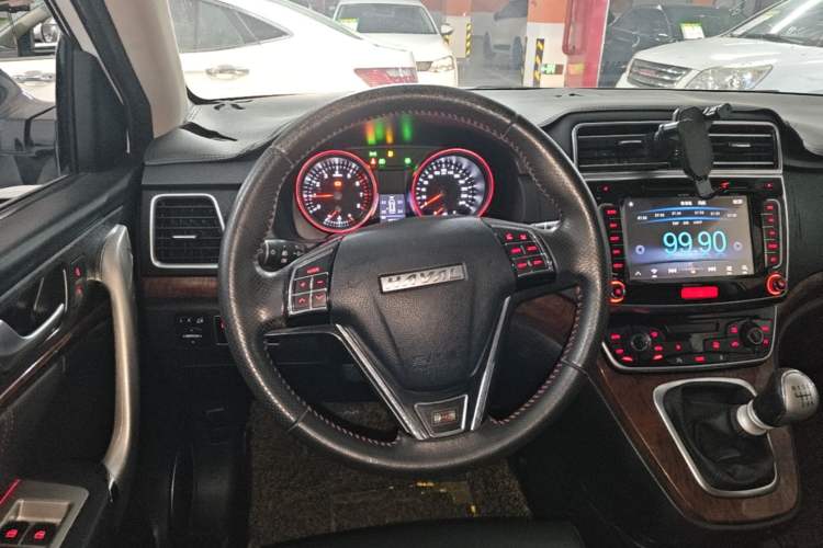 Used Haval H6 2015 Revised Version Sport Edition 1.5T Manual Transmission Two-Wheel Drive Elite Grade Steering Wheel