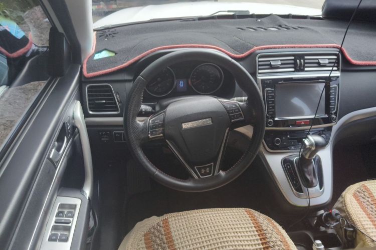 Used Haval H6 2015 Sport Edition 1.5T Automatic Two-Wheel Drive Luxury Model Steering Wheel