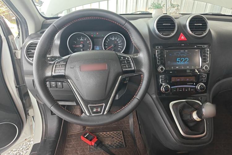 Used Haval H6 2015 Upgraded Model 1.5T Manual Two-Wheel Drive Elite Version Steering Wheel