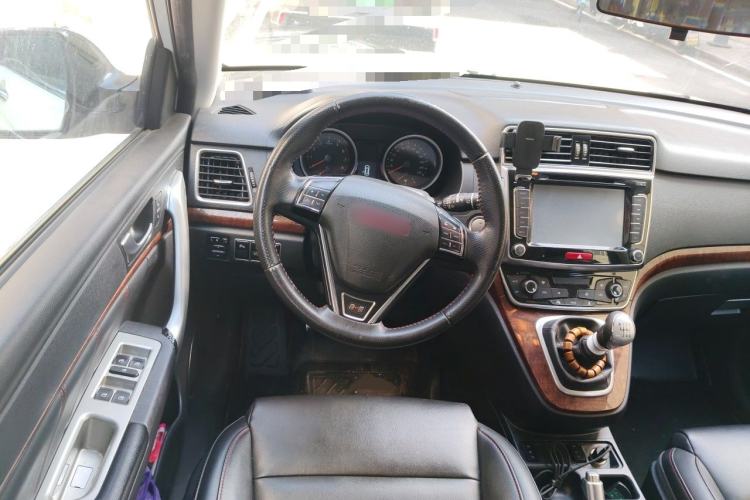 Used Haval H6 2015 Revised Version Sport Edition 1.5T Manual Transmission Two-Wheel Drive Elite Grade Steering Wheel