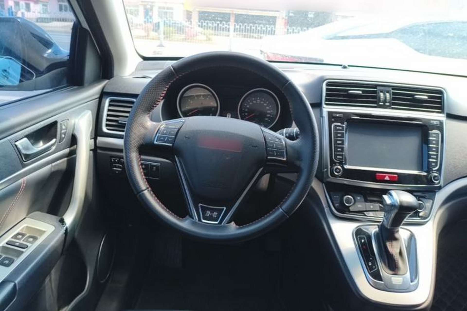 Used Haval H6 2015 Sport Edition 1.5T Automatic Two-Wheel Drive Luxury Model Steering Wheel
