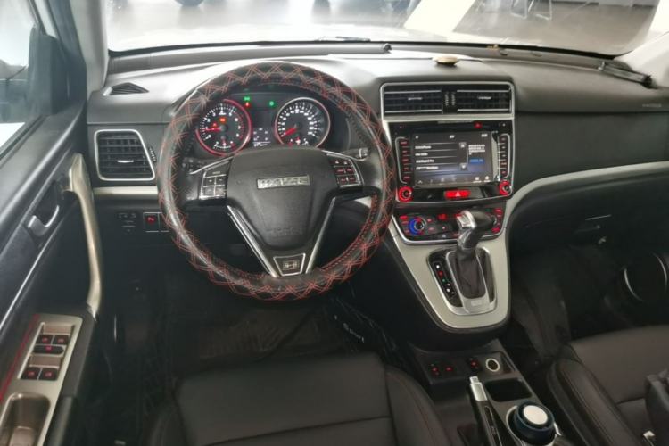 Used Haval H6 2015 Sport Edition 1.5T Automatic Two-Wheel Drive Luxury Model Steering Wheel