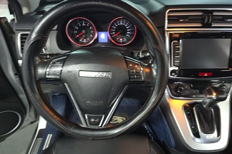 Used Haval H6 2015 Sport Edition 1.5T Automatic Two-Wheel Drive Luxury Model Steering Wheel