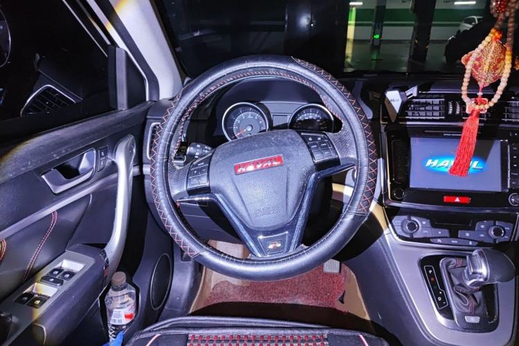 Used Haval H6 2015 Sport Edition 1.5T Automatic Two-Wheel Drive Luxury Model Steering Wheel