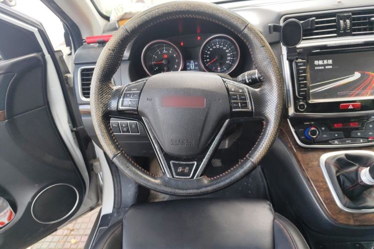 Used Haval H6 2015 Revised Version Sport Edition 1.5T Manual Transmission Two-Wheel Drive Elite Grade Steering Wheel