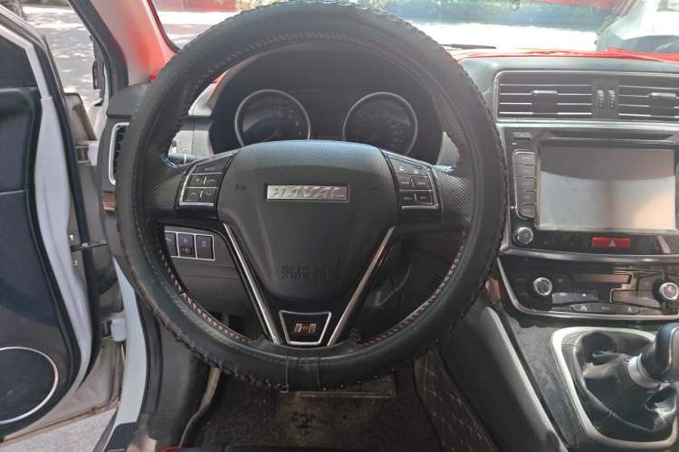 Used Haval H6 2015 Revised Version Sport Edition 1.5T Manual Transmission Two-Wheel Drive Elite Grade Steering Wheel