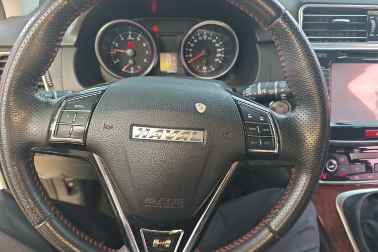 Used Haval H6 2015 Revised Version Sport Edition 1.5T Manual Transmission Two-Wheel Drive Elite Grade Steering Wheel
