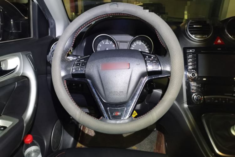 Used Haval H6 2015 Upgraded Model 1.5T Manual Two-Wheel Drive Elite Version Steering Wheel