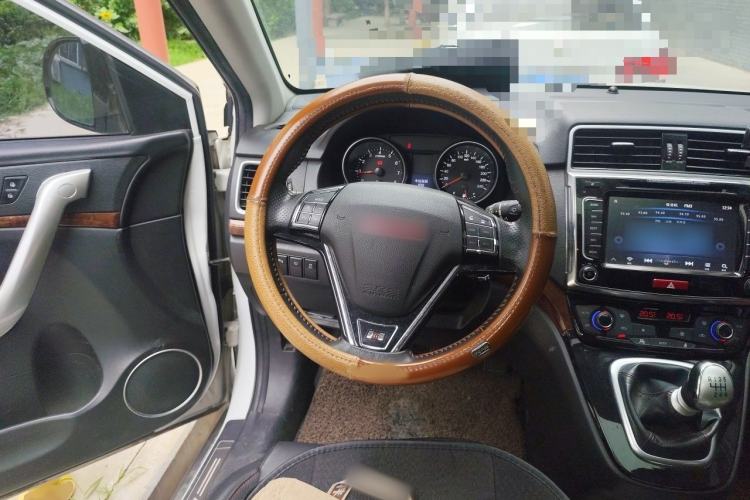 Used Haval H6 2015 Sport Edition 1.5T Manual Two-Wheel Drive Prestige Model Steering Wheel