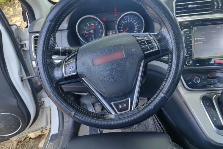 Used Haval H6 2015 Sport Edition 1.5T Automatic Two-Wheel Drive Luxury Model Steering Wheel