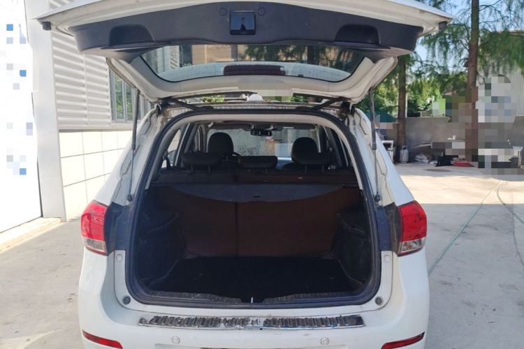 Used Haval H6 2015 Upgraded Model 1.5T Manual Two-Wheel Drive Elite Version Trunk