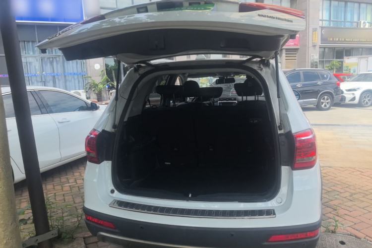 Used Haval H6 2015 Sport Edition 1.5T Automatic Two-Wheel Drive Luxury Model Trunk