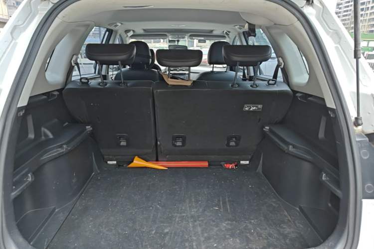 Used Haval H6 2015 Sport Edition 1.5T Automatic Two-Wheel Drive Luxury Model Trunk