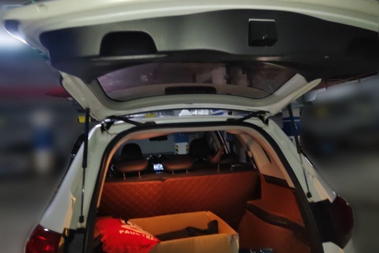 Used Haval H6 2015 Upgraded Model 1.5T Manual 4x4 Prestige Edition Trunk