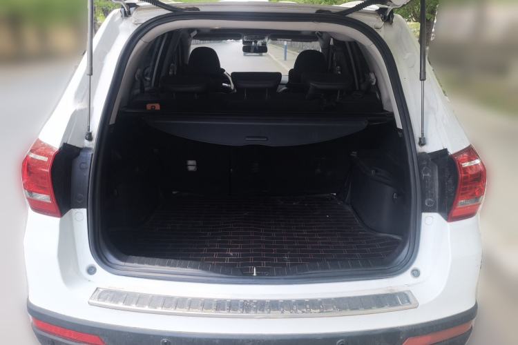 Used Haval H6 2015 Sport Edition 1.5T Automatic Two-Wheel Drive Luxury Model Trunk
