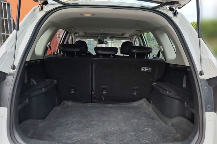 Used Haval H6 2015 Upgraded Model 1.5T Manual Two-Wheel Drive Elite Version Trunk
